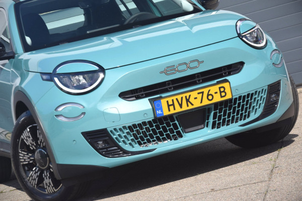 Fiat 600 1.2 Hybrid Urban FULL OPTIONS!!