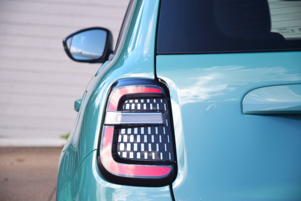 Fiat 600 1.2 Hybrid Urban FULL OPTIONS!!