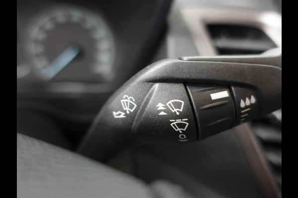 Ford Transit Connect 1.5 EcoBlue Automaat L2 Trend Navigatie Airco Camera Parkeersensoren Cruise Control Trekhaak Betimmering Lichtmetalen Velgen