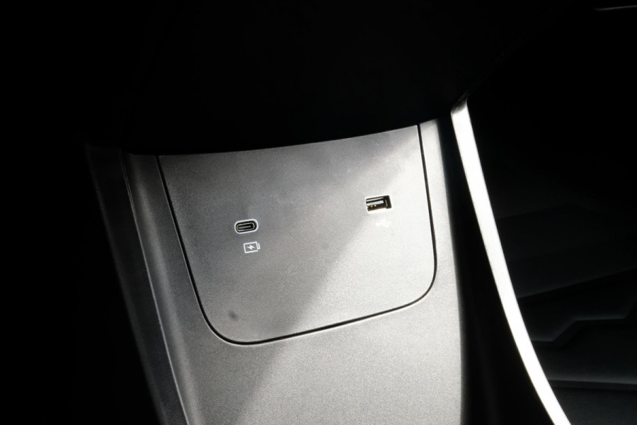 GEELY E2 Ultra 47 kWh 115 PK | Pre-order nu ! | 345 Km actieradius | Verwarmbare Voorstoelen & Stuurwiel | 540° Panoramische Camera | Elektrisch bedienbare achterklep | Draadloze Oplader Voor Smartphone