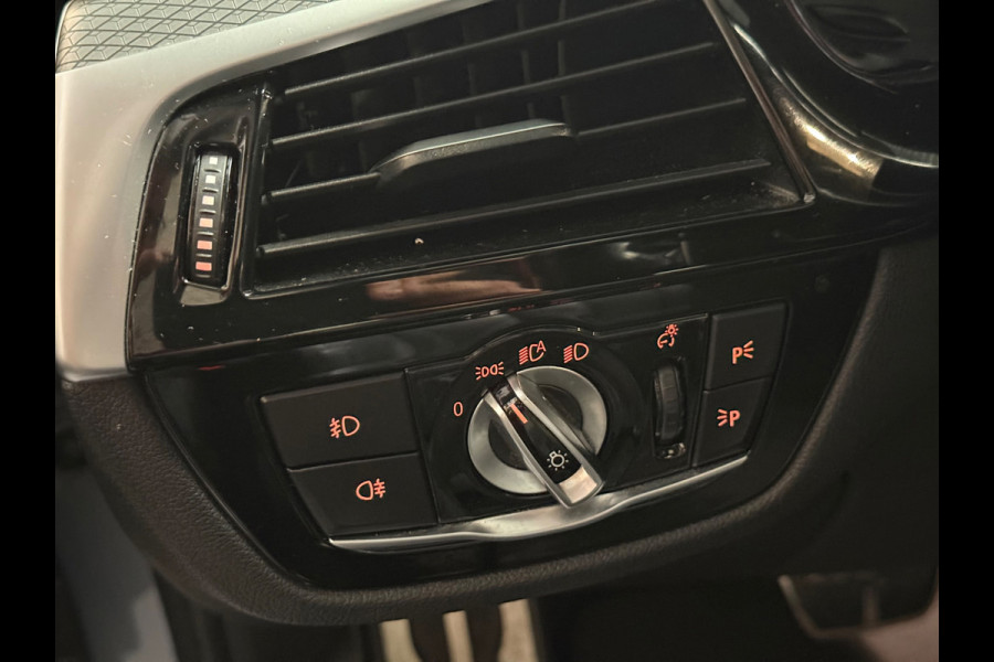 BMW 5 Serie 530e iPerformance High Executive | Stoelverwarming/Verkoeling | H&K | HUD | Pano | Camera