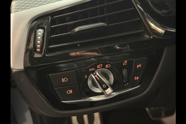 BMW 5 Serie 530e iPerformance High Executive | Stoelverwarming/Verkoeling | H&K | HUD | Pano | Camera