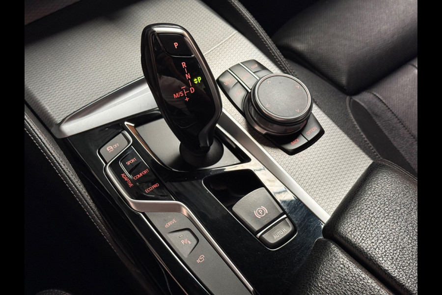 BMW 5 Serie 530e iPerformance High Executive | Stoelverwarming/Verkoeling | H&K | HUD | Pano | Camera