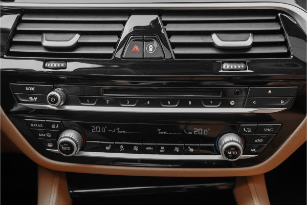 BMW 5 Serie Touring 530i High Executive Luxury Pano Camera HiFi Leder ACC