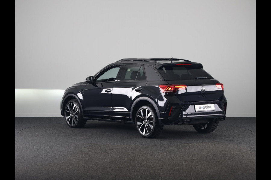 Volkswagen T-Roc 1.5 TSI R-Line 150 pk Automaat (DSG) | Navigatie via App | Panoramadak | Parkeersensoren (Park assist) | Achteruitrijcamera | Black Style pakket | Keyless pakket | R-Line |