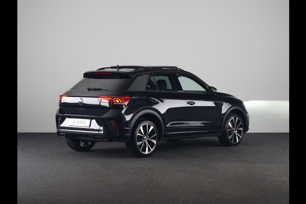 Volkswagen T-Roc 1.5 TSI R-Line 150 pk Automaat (DSG) | Navigatie via App | Panoramadak | Parkeersensoren (Park assist) | Achteruitrijcamera | Black Style pakket | Keyless pakket | R-Line |