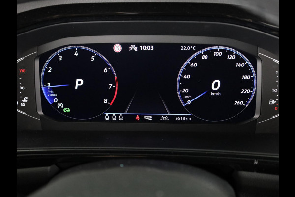 Volkswagen T-Roc 1.5 TSI R-Line 150 pk Automaat (DSG) | Navigatie via App | Panoramadak | Parkeersensoren (Park assist) | Achteruitrijcamera | Black Style pakket | Keyless pakket | R-Line |