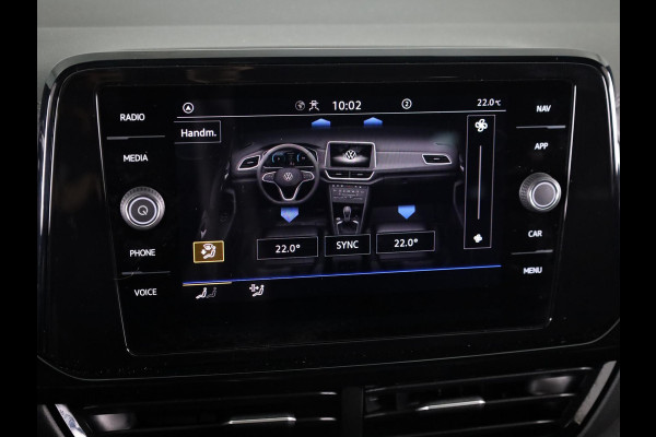 Volkswagen T-Roc 1.5 TSI R-Line 150 pk Automaat (DSG) | Navigatie via App | Panoramadak | Parkeersensoren (Park assist) | Achteruitrijcamera | Black Style pakket | Keyless pakket | R-Line |