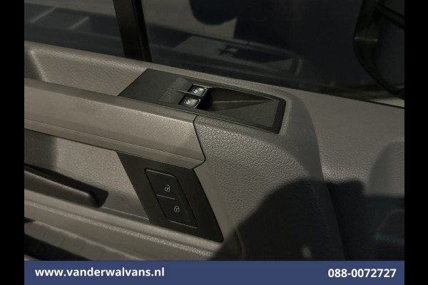 Volkswagen Crafter 2.0 TDI L3H2 L2H1 Euro6 Airco | 2500kg Trekhaak | Parkeersensoren Bijrijdersbank
