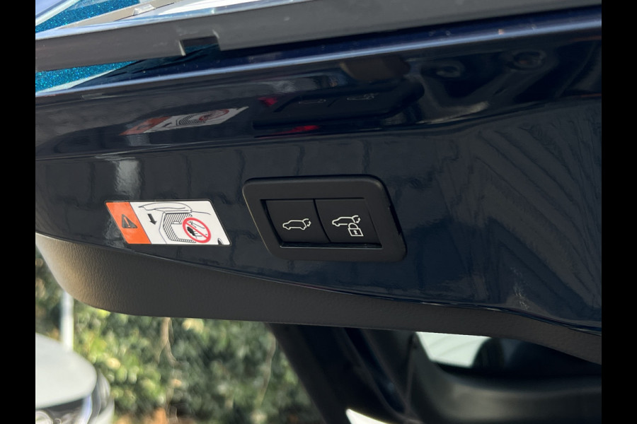 Toyota C-HR 2.0 Plug-in Hybrid 220 Team D | ACC | Matrix LED | Elek klep | Carplay