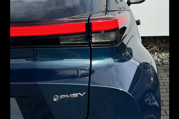 Toyota C-HR 2.0 Plug-in Hybrid 220 Team D | ACC | Matrix LED | Elek klep | Carplay