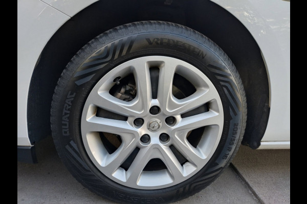Opel Astra Sports Tourer 1.2 Edition rijklaar