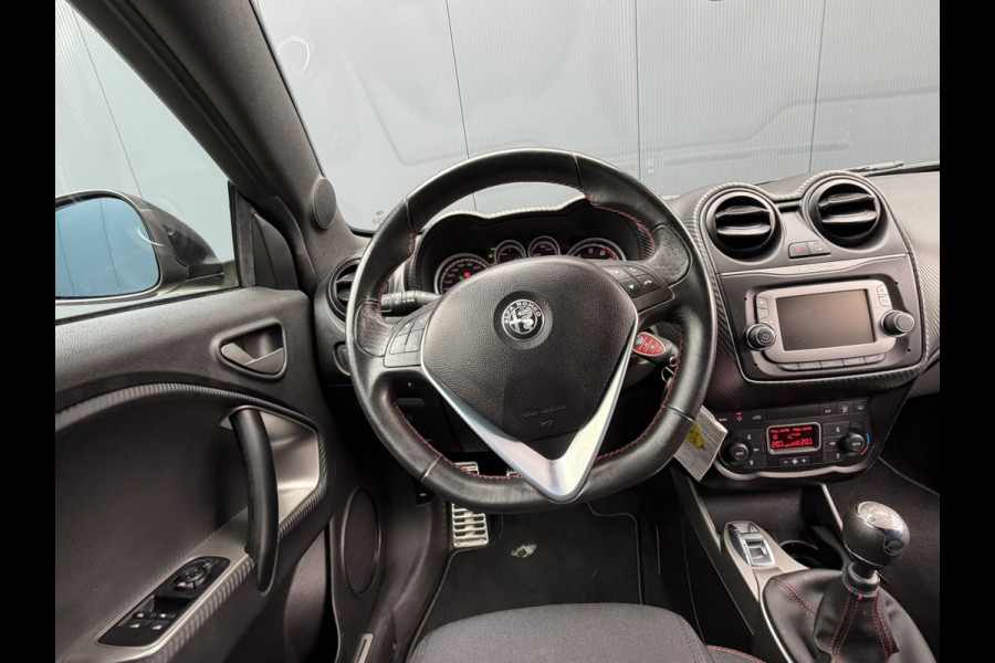 Alfa Romeo MiTo TwinAir ECO | 17" Velgen | Climate/cruise control | Parkeersensoren | Navigatie
