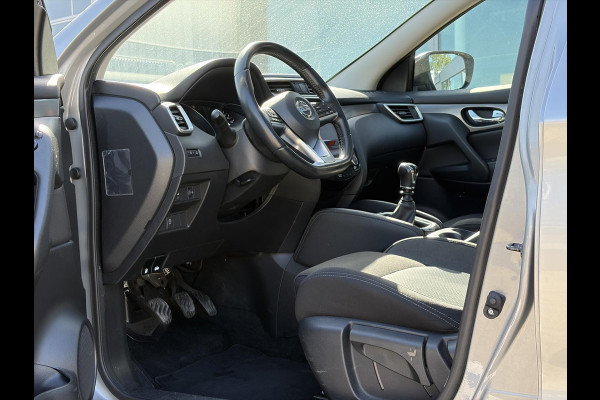 Nissan QASHQAI 1.3 DIG-T N-Motion 159pk | Trekhaak | 1.500kg trekgewicht | Panoramadak | Stoelverwarming