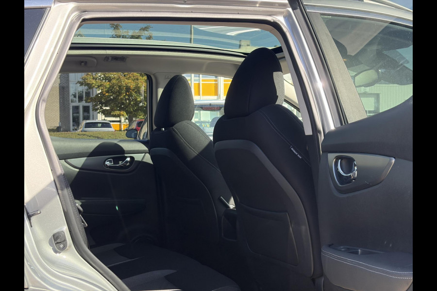 Nissan QASHQAI 1.3 DIG-T N-Motion 159pk | Trekhaak | 1.500kg trekgewicht | Panoramadak | Stoelverwarming