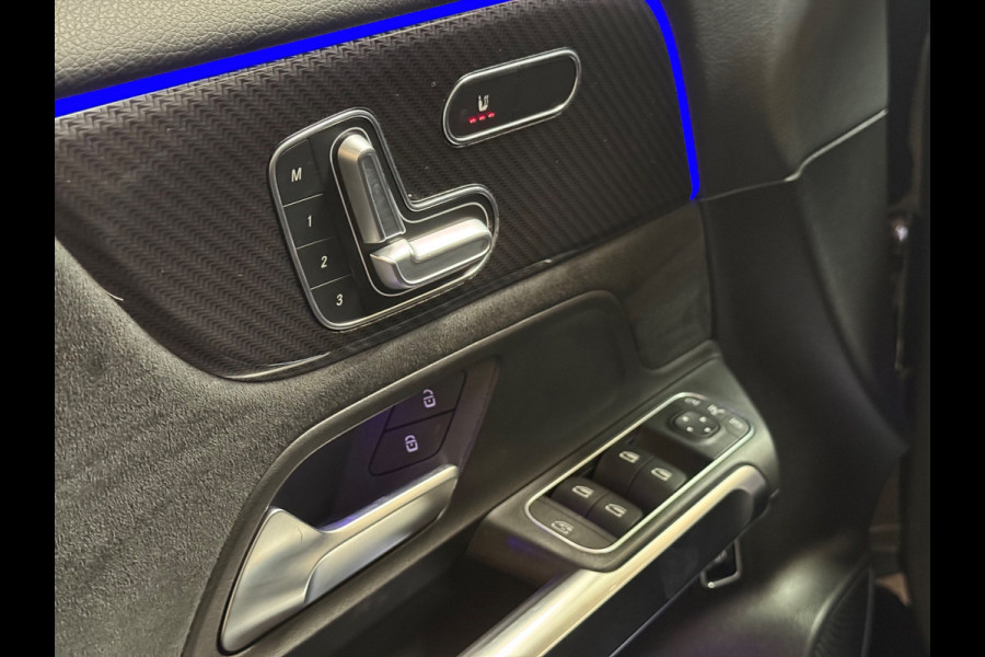 Mercedes-Benz Glb 250 Premium Plus Amg | Pano | Trekhaak | Sfeerverlichting | Camera | Carplay | Stoelverwarming | Burmester | NAP