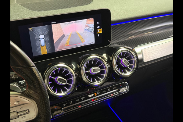 Mercedes-Benz Glb 250 Premium Plus Amg | Pano | Trekhaak | Sfeerverlichting | Camera | Carplay | Stoelverwarming | Burmester | NAP
