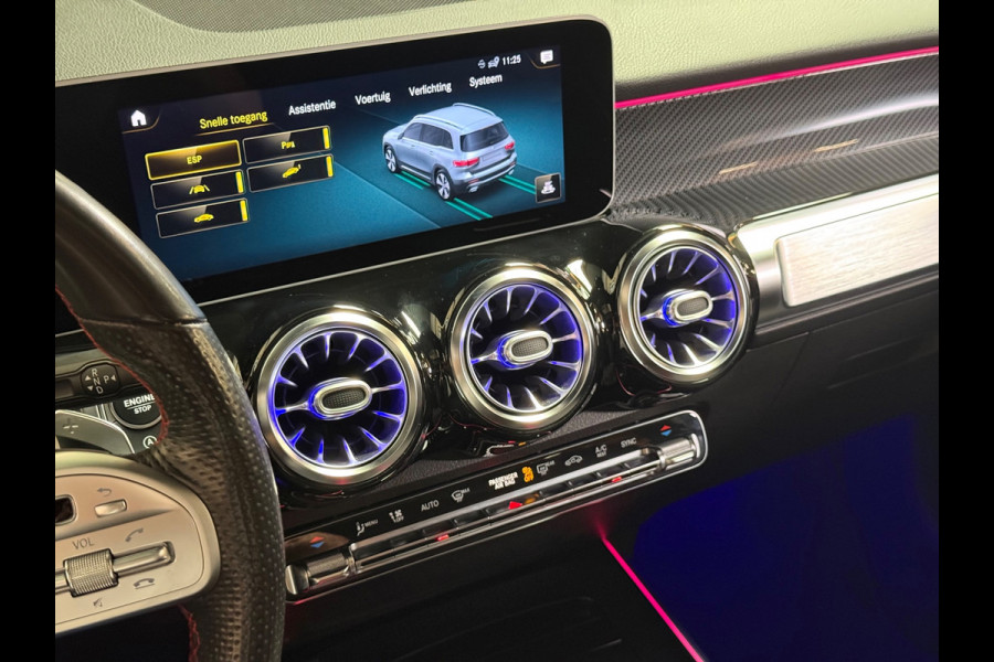Mercedes-Benz Glb 250 Premium Plus Amg | Pano | Trekhaak | Sfeerverlichting | Camera | Carplay | Stoelverwarming | Burmester | NAP
