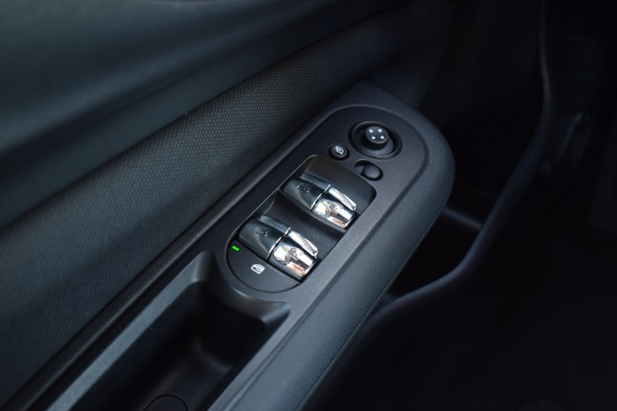 MINI Clubman 1.5 One Salt Business | Apple CarPlay | Stoelverw. | Cruise | Climate