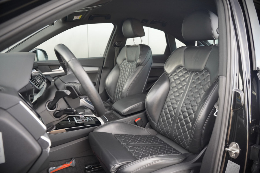 Audi Q5 Sportback 50 TFSI e S edition S-Line | Luchtvering | RS Seats | Stoelverwarming | Ambiance Verlichting | Camera | Cruise Control | Navigatie | Apple Carplay | Keyless | Trekhaak | Matrix LED | SOH 80%