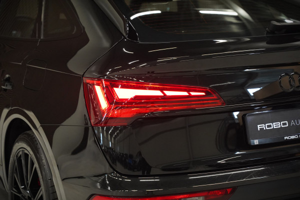 Audi Q5 Sportback 50 TFSI e S edition S-Line | Luchtvering | RS Seats | Stoelverwarming | Ambiance Verlichting | Camera | Cruise Control | Navigatie | Apple Carplay | Keyless | Trekhaak | Matrix LED | SOH 80%