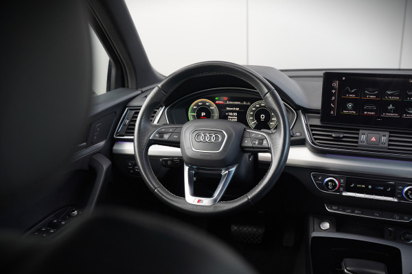 Audi Q5 Sportback 50 TFSI e S edition S-Line | Luchtvering | RS Seats | Stoelverwarming | Ambiance Verlichting | Camera | Cruise Control | Navigatie | Apple Carplay | Keyless | Trekhaak | Matrix LED | SOH 80%