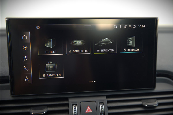 Audi Q5 Sportback 50 TFSI e S edition S-Line | Luchtvering | RS Seats | Stoelverwarming | Ambiance Verlichting | Camera | Cruise Control | Navigatie | Apple Carplay | Keyless | Trekhaak | Matrix LED | SOH 80%