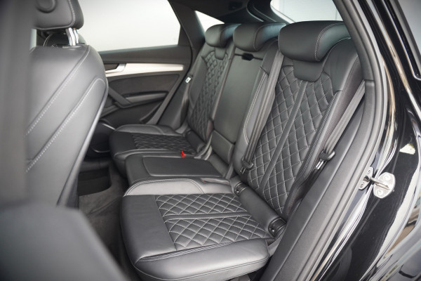Audi Q5 Sportback 50 TFSI e S edition S-Line | Luchtvering | RS Seats | Stoelverwarming | Ambiance Verlichting | Camera | Cruise Control | Navigatie | Apple Carplay | Keyless | Trekhaak | Matrix LED | SOH 80%