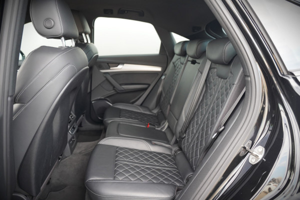Audi Q5 Sportback 50 TFSI e S edition S-Line | Luchtvering | RS Seats | Stoelverwarming | Ambiance Verlichting | Camera | Cruise Control | Navigatie | Apple Carplay | Keyless | Trekhaak | Matrix LED | SOH 80%