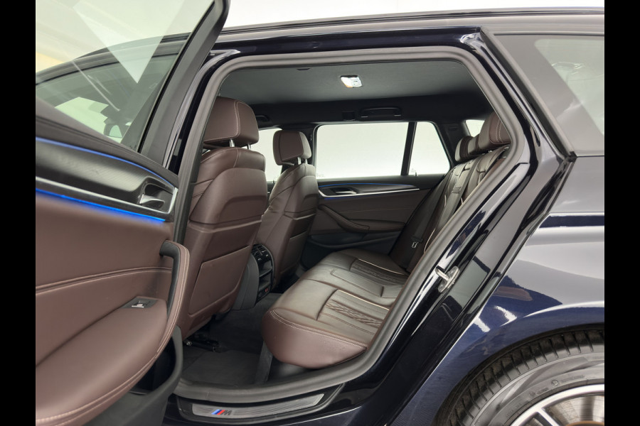 BMW 5 Serie Touring 530e M-Sportpack Business Edition Plus (Plug-in) {SoH-85%} (INCL-BTW) *LEATHER | LASER-LED | ADAPTIVE-CRUISE | BLINDSPOT | MEMORY-PACK | DIGI-COCKPIT | HIFI-SOUND | CAMERA | NAVI-FULLMAP | PRIVACY-GLASS | SHIFTPADDLES | AMBIENTLIGHT | HEAD-UP | 18"AL