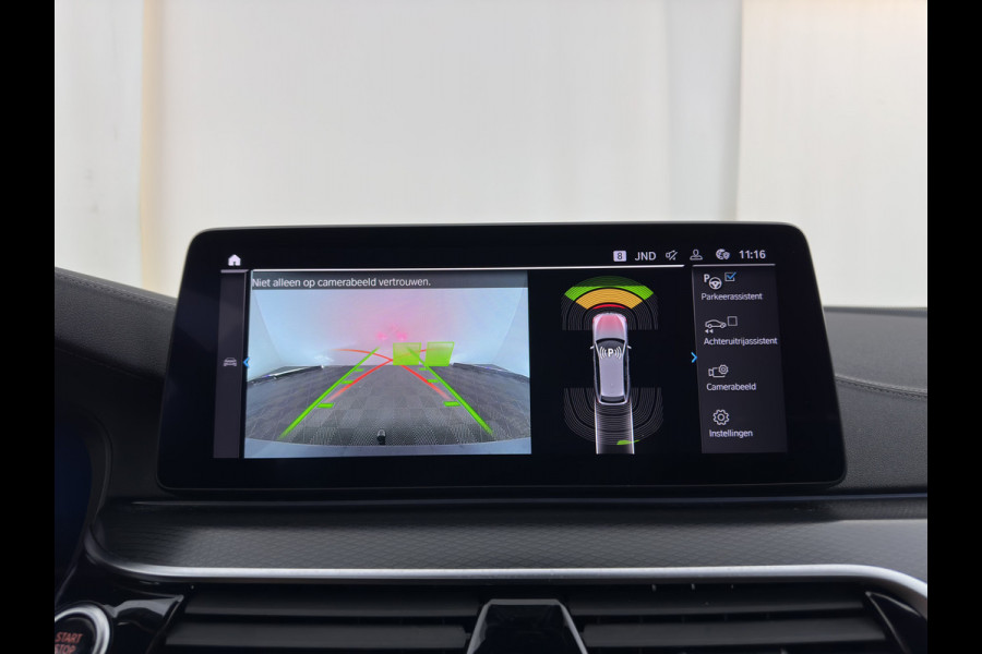 BMW 5 Serie Touring 530e M-Sportpack Business Edition Plus (Plug-in) {SoH-85%} (INCL-BTW) *LEATHER | LASER-LED | ADAPTIVE-CRUISE | BLINDSPOT | MEMORY-PACK | DIGI-COCKPIT | HIFI-SOUND | CAMERA | NAVI-FULLMAP | PRIVACY-GLASS | SHIFTPADDLES | AMBIENTLIGHT | HEAD-UP | 18"AL