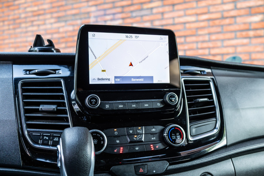 Ford Transit Custom 2.0 TDCI 170 PK L2H1 Limited DC | Dubbel cabine | Raptor Edition | CarPlay | Camera | Navigatie | BLIS | Stoelverwarming | Trekhaak | Cruise control | DAB | Dealer onderhouden | Nieuwe APK