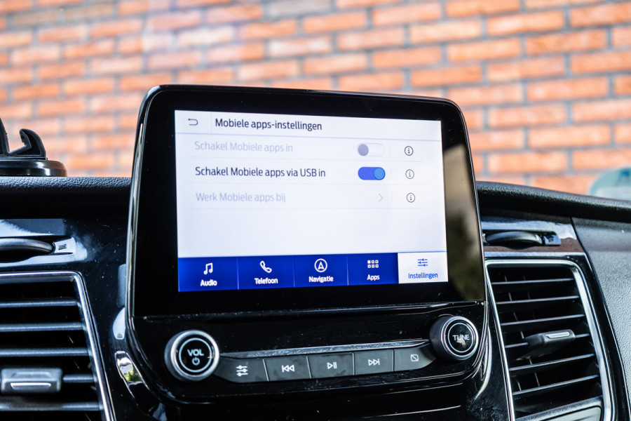 Ford Transit Custom 2.0 TDCI 170 PK L2H1 Limited DC | Dubbel cabine | Raptor Edition | CarPlay | Camera | Navigatie | BLIS | Stoelverwarming | Trekhaak | Cruise control | DAB | Dealer onderhouden | Nieuwe APK