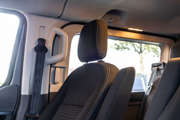 Ford Transit Custom 2.0 TDCI 170 PK L2H1 Limited DC | Dubbel cabine | Raptor Edition | CarPlay | Camera | Navigatie | BLIS | Stoelverwarming | Trekhaak | Cruise control | DAB | Dealer onderhouden | Nieuwe APK