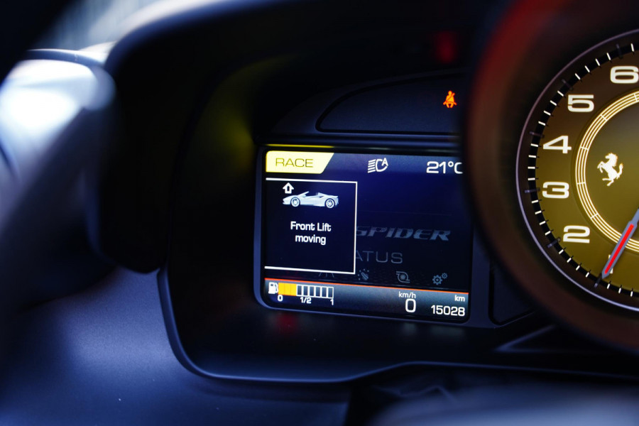 Ferrari F8 Spider 3.9 V8 HELE / Lifting / Carbon / JBL