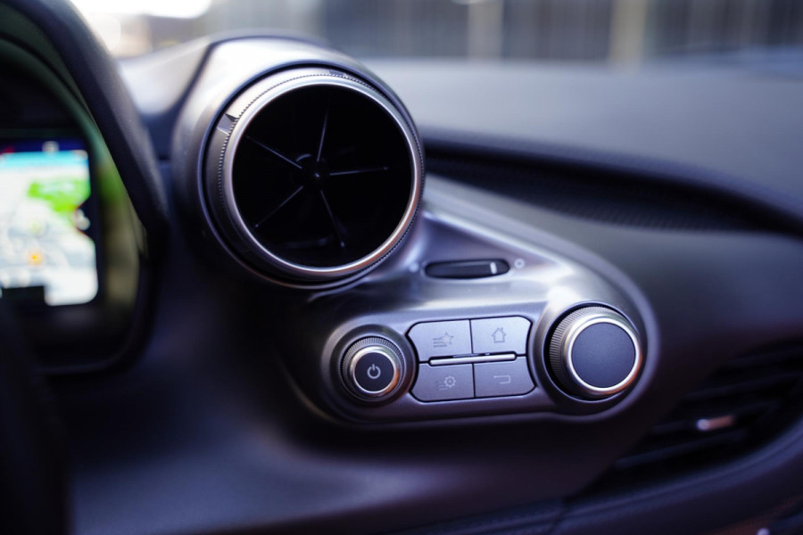 Ferrari F8 Spider 3.9 V8 HELE / Lifting / Carbon / JBL