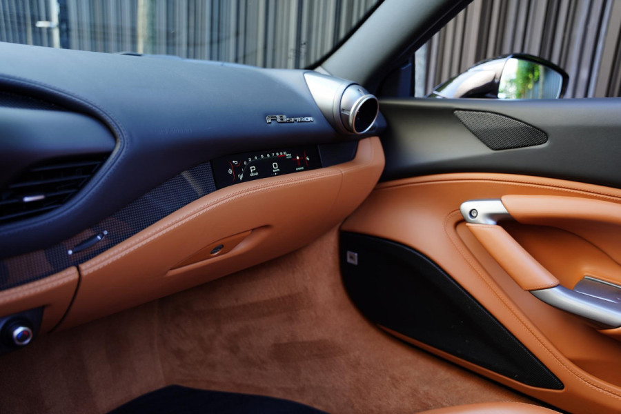 Ferrari F8 Spider 3.9 V8 HELE / Lifting / Carbon / JBL
