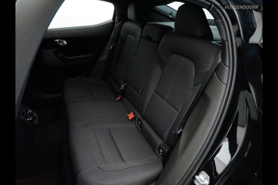 Polestar 2 Standard Range Single Motor 63kWh (APPLE CARPLAY,KEYLESS,MEMORY,ADAPTIVE CRUISE,STOELVERWARMING,CAMERA,CLIMATE,LED)