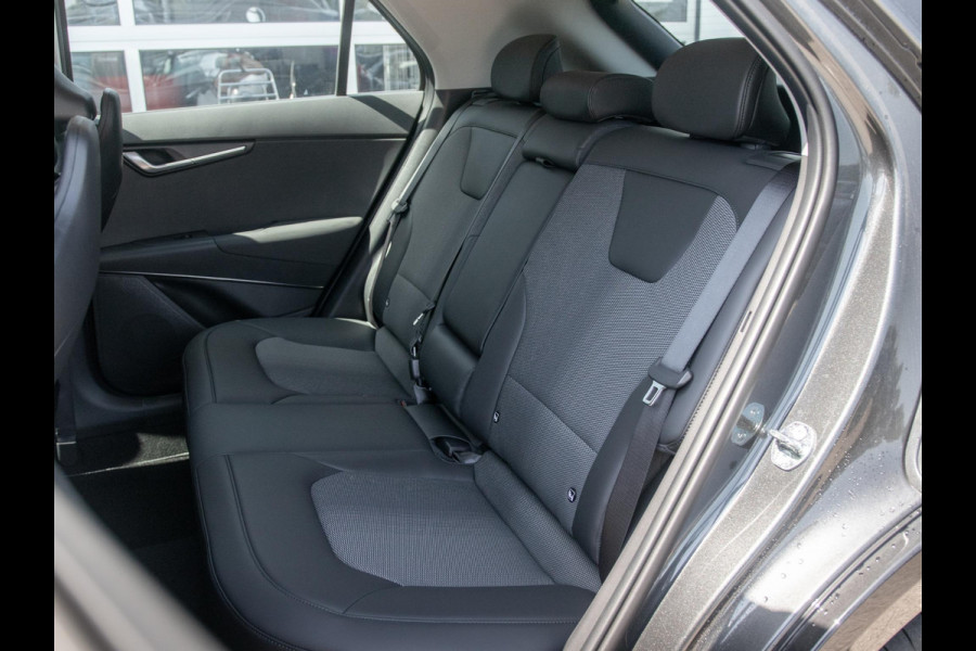 Kia Niro 1.6 GDi Hybrid DynamicLine | Actieprijs* | Navi. | Clima. | Adapt. Cruise. | Achteruitrijcamera | Parkeersensoren | Dakrails