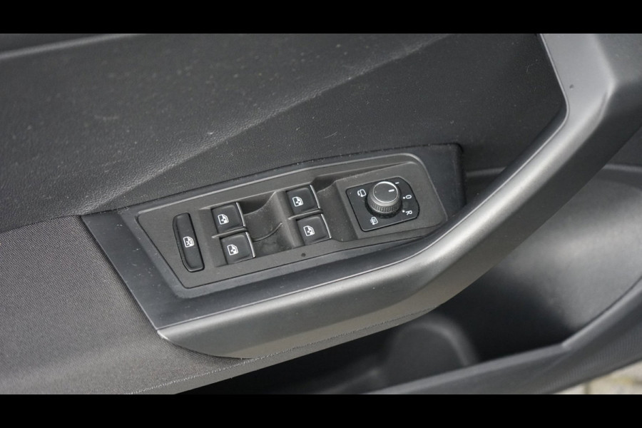 Volkswagen T-Roc 1.5 TSI AUTOMAAT|ACC|CAMERA|CARPLAY|CLIMA|NAVIGATIE|PARKEERSENSOREN