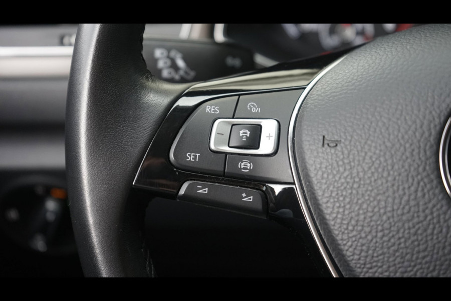 Volkswagen T-Roc 1.5 TSI AUTOMAAT|ACC|CAMERA|CARPLAY|CLIMA|NAVIGATIE|PARKEERSENSOREN