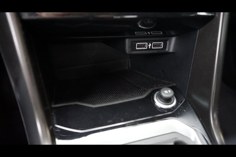 Volkswagen T-Roc 1.5 TSI AUTOMAAT|ACC|CAMERA|CARPLAY|CLIMA|NAVIGATIE|PARKEERSENSOREN