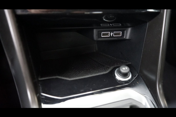 Volkswagen T-Roc 1.5 TSI AUTOMAAT|ACC|CAMERA|CARPLAY|CLIMA|NAVIGATIE|PARKEERSENSOREN