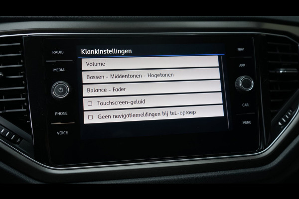 Volkswagen T-Roc 1.5 TSI AUTOMAAT|ACC|CAMERA|CARPLAY|CLIMA|NAVIGATIE|PARKEERSENSOREN