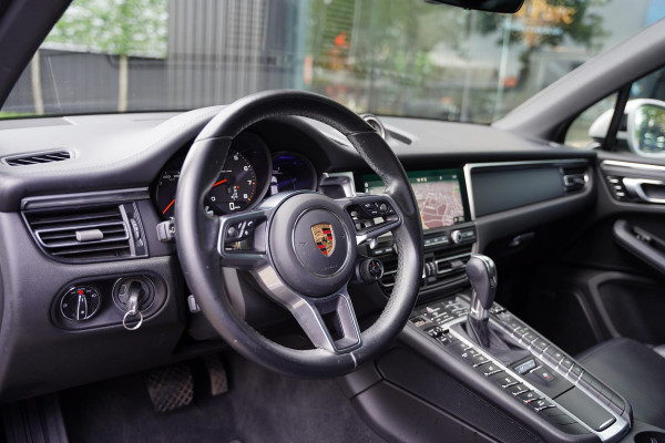 Porsche Macan 2.0 / Luchtvering / Panoramadak