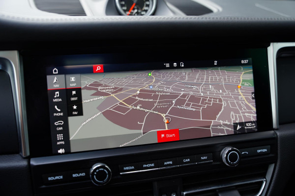 Porsche Macan 2.0 / Luchtvering / Panoramadak