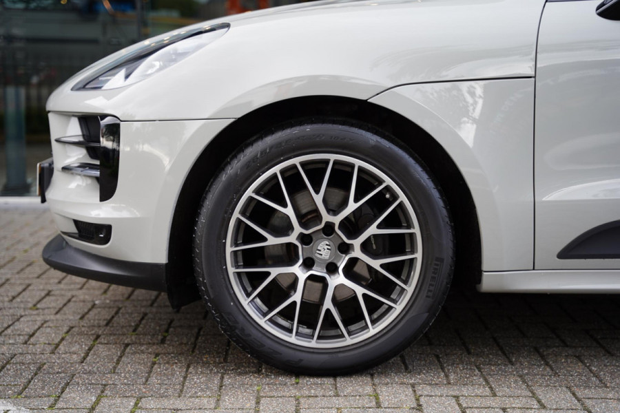 Porsche Macan 2.0 / Luchtvering / Panoramadak