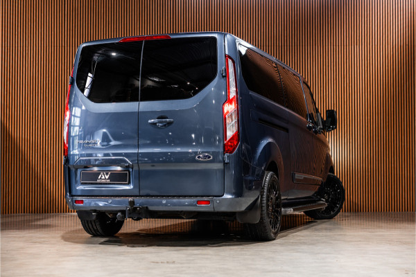 Ford Transit Custom 320 2.0 TDCI 170 PK L2H1 Limited DC | ACC | Navigatie | CarPlay | Camera | Trekhaak | Stoelverwarming | L+R Schuifdeur | Dodehoek | DAB | Dubbel cabine | Nieuwe APK | Euro 6