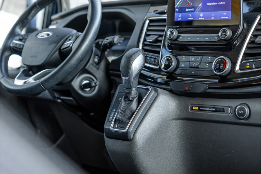 Ford Transit Custom 320 2.0 TDCI 170 PK L2H1 Limited DC | ACC | Navigatie | CarPlay | Camera | Trekhaak | Stoelverwarming | L+R Schuifdeur | Dodehoek | DAB | Dubbel cabine | Nieuwe APK | Euro 6