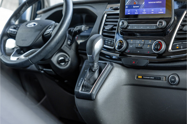 Ford Transit Custom 320 2.0 TDCI 170 PK L2H1 Limited DC | ACC | Navigatie | CarPlay | Camera | Trekhaak | Stoelverwarming | L+R Schuifdeur | Dodehoek | DAB | Dubbel cabine | Nieuwe APK | Euro 6